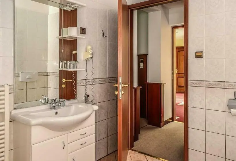 Standard-huone, Tihany átrium