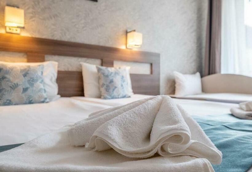 标准间带阳台, Park Hotel Asenevtsi