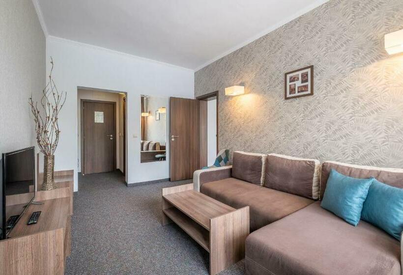 سوئیت با بالکن, Park Hotel Asenevtsi