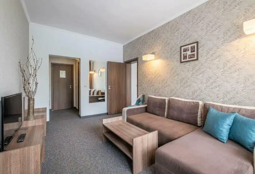 سوئیت با بالکن, Park Hotel Asenevtsi