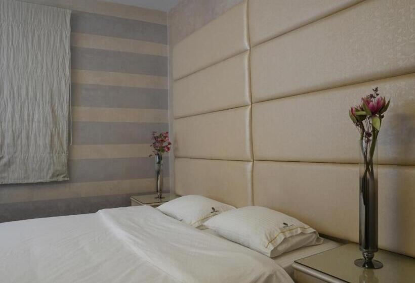 سوییت خانوادگی, Marbella