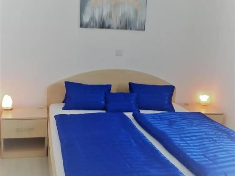 １ベッドルームアパートメント, Apartments And Room Marko