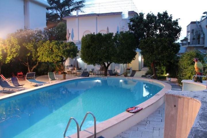 컴포트 트리플 룸, Villa Harmony Sorrento