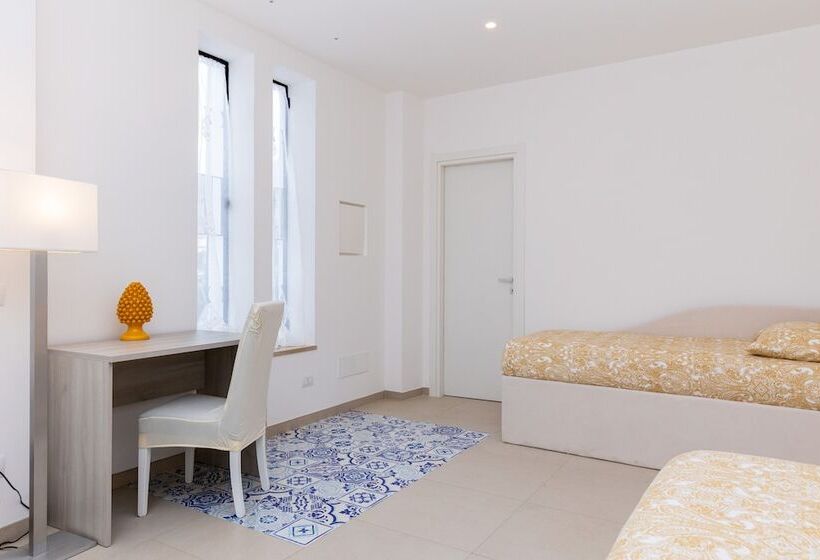 디럭스 룸, Villa Harmony Sorrento