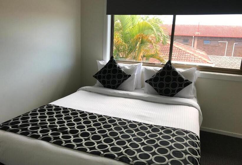 Апартаменты 2 Спальни, Coffs Shearwater Motel