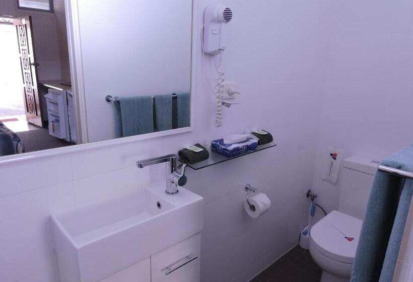 Трехместный Президентский, Coffs Shearwater Motel