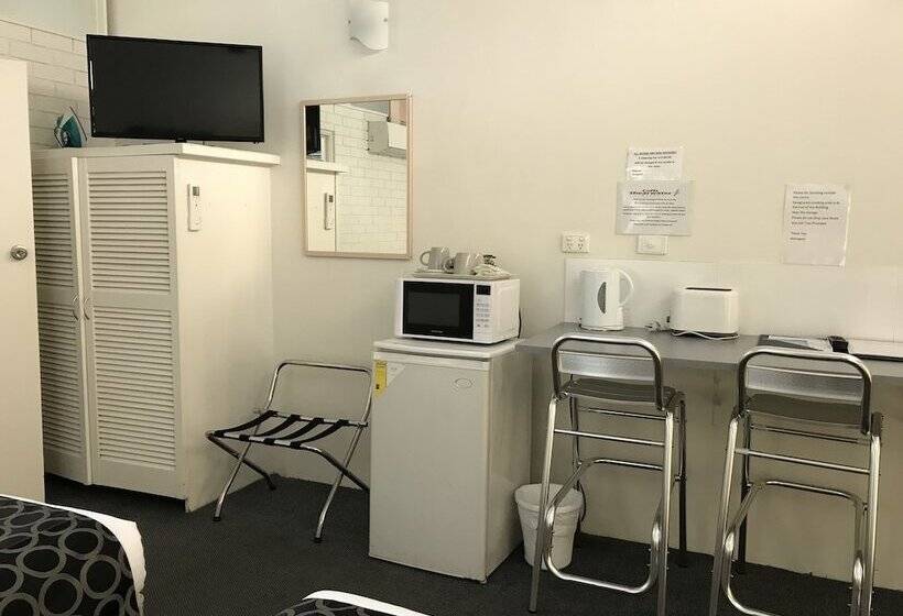 디럭스 트리플 룸, Coffs Shearwater Motel