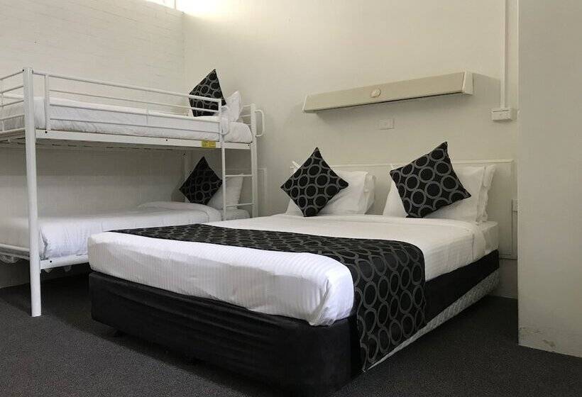 اتاق خانوادگی, Coffs Shearwater Motel