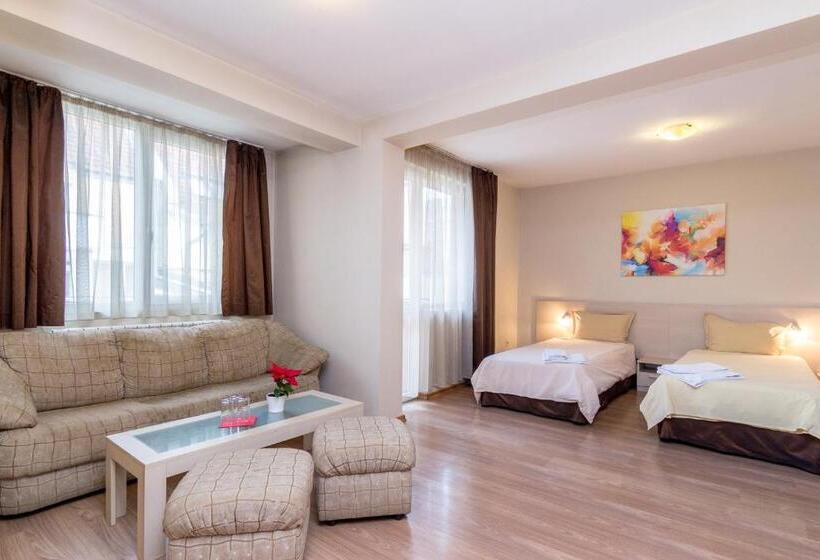 バルコニー付きジュニアスイート, Family Hotel Madrid