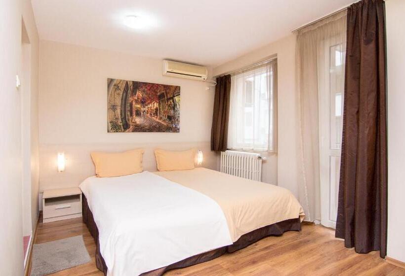 スタンダードルーム, Family Hotel Madrid