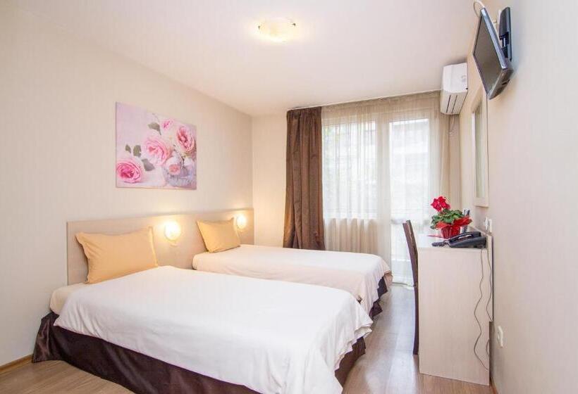 スタンダードルーム, Family Hotel Madrid