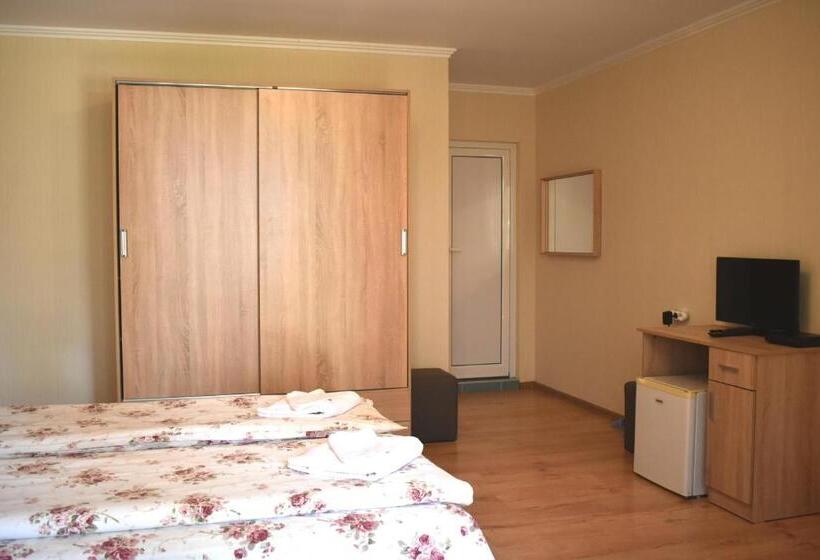 バルコニー付きスタンダードルーム, Family Hotel Slavianska Dusha