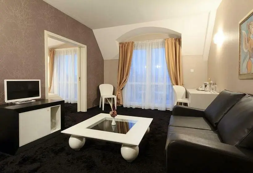 آپارتمان 1 خوابه با تراس, Agusta Spa