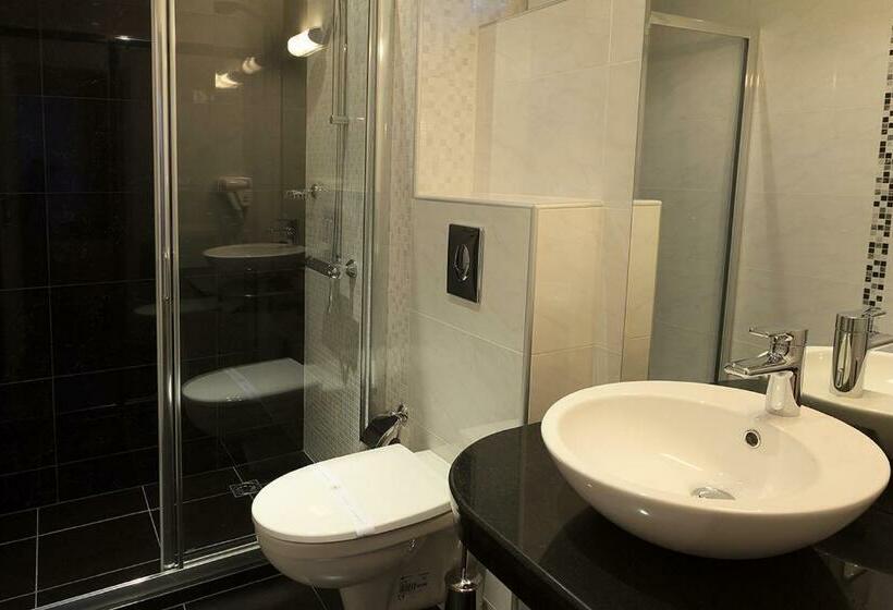 标准间, Agusta Spa