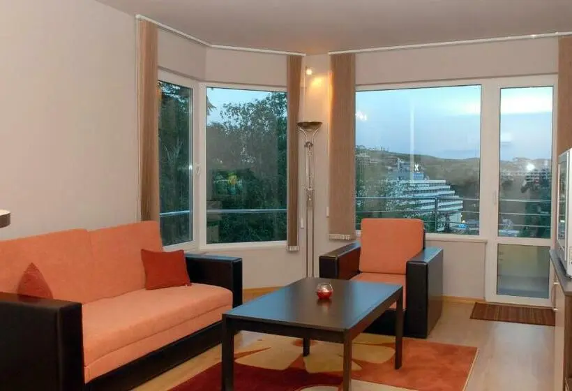 Suite mit Balkon, Avis