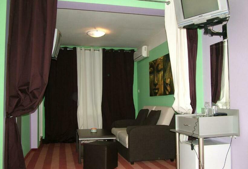 Quarto Deluxe com Sacada, Color