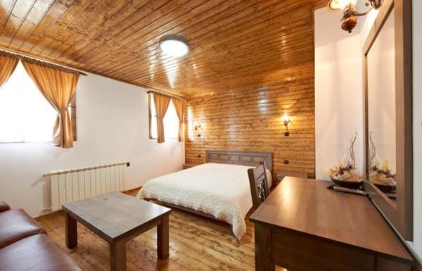 スタンダードルーム, Complex Staro Bardo