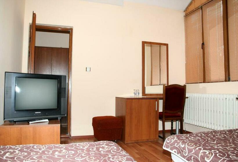 スタンダードルーム, Interrum