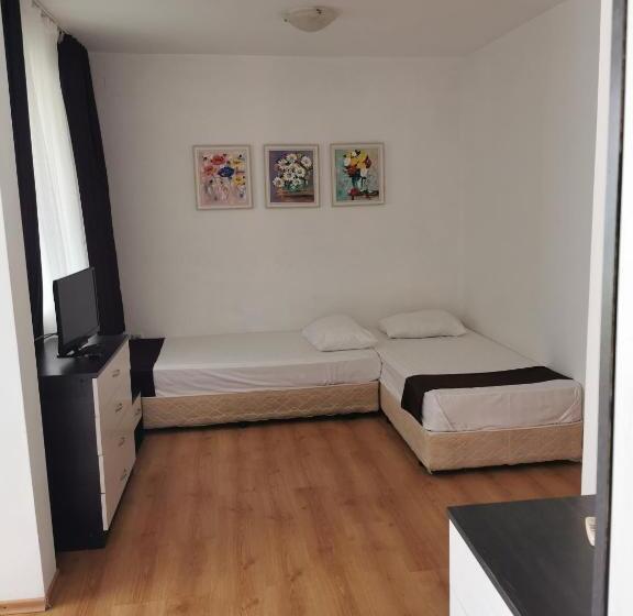 اتاق استاندارد چهار تخته, Jelezchevi Guest Rooms