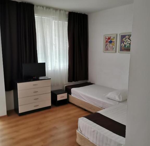 اتاق استاندارد چهار تخته, Jelezchevi Guest Rooms
