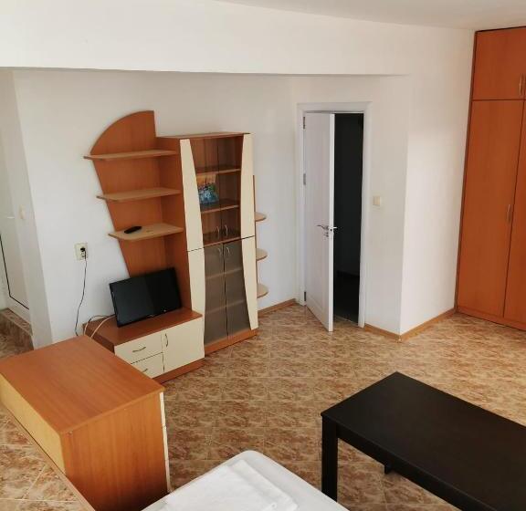 استودیوی استاندارد, Jelezchevi Guest Rooms