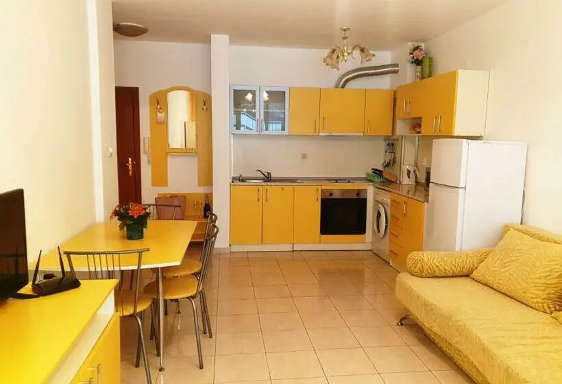 Huoneisto 1 Makuuhuone, Lazur 1 5 Apart Complex
