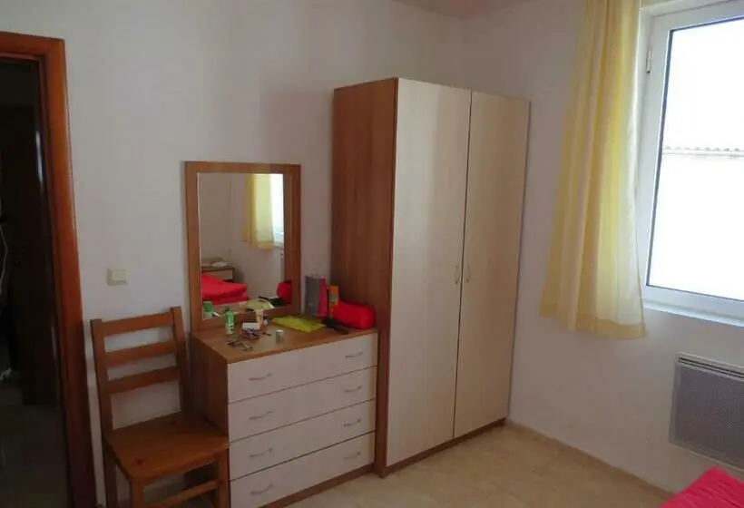 Huoneisto 1 Makuuhuone, Lazur 1 5 Apart Complex