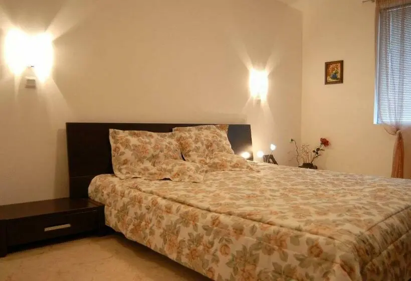 Huoneisto 1 Makuuhuone, Lazur 1 5 Apart Complex