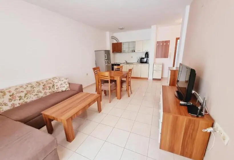 Huoneisto 1 Makuuhuone, Lazur 1 5 Apart Complex