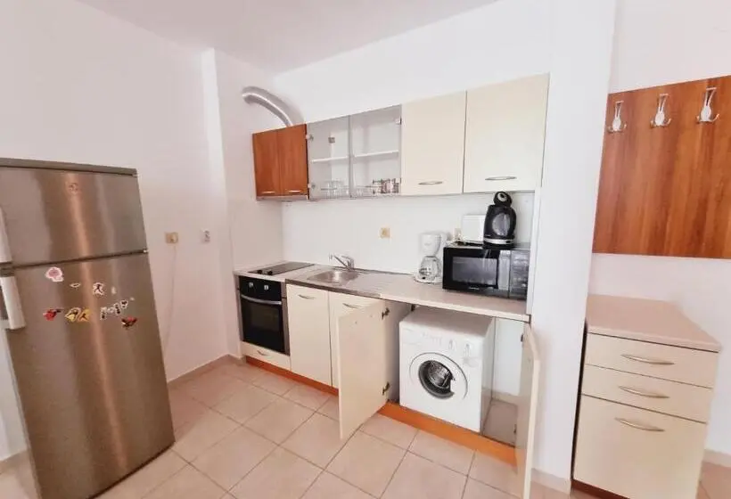 Huoneisto 1 Makuuhuone, Lazur 1 5 Apart Complex