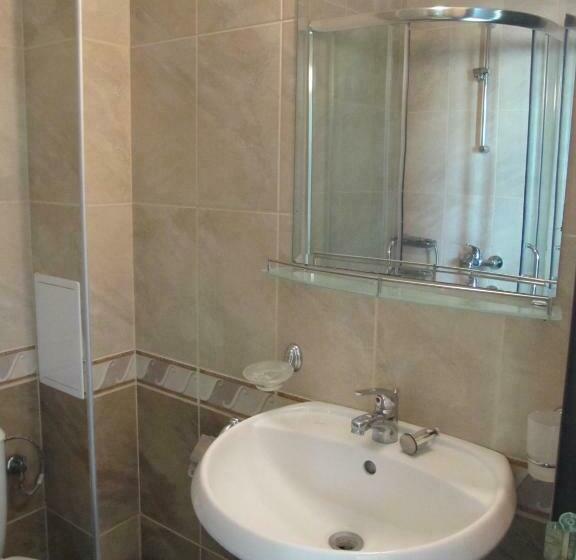 스탠다드 룸, Maverick