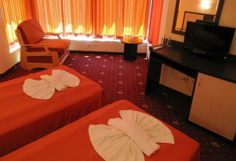 스탠다드 룸, Maverick