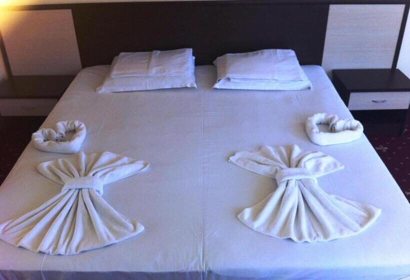 스탠다드 룸, Maverick