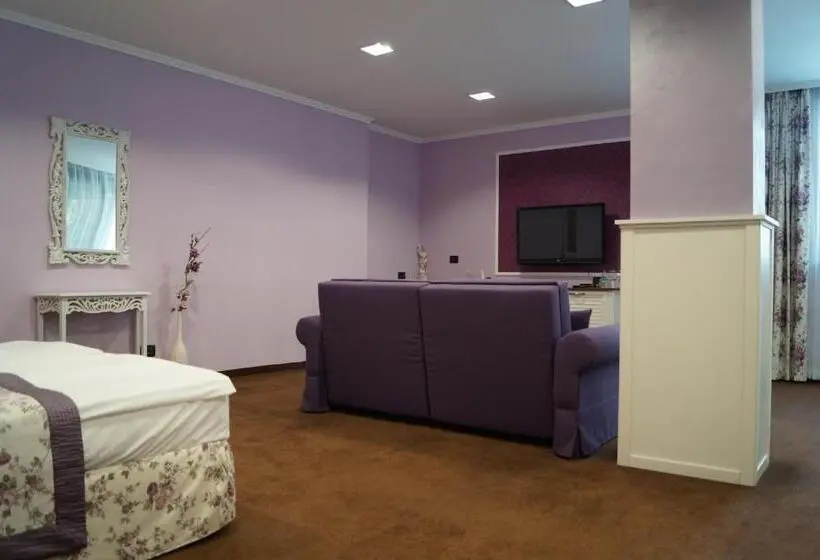 パークビュースタンダードステューディオ, Regina Maria Spa Design