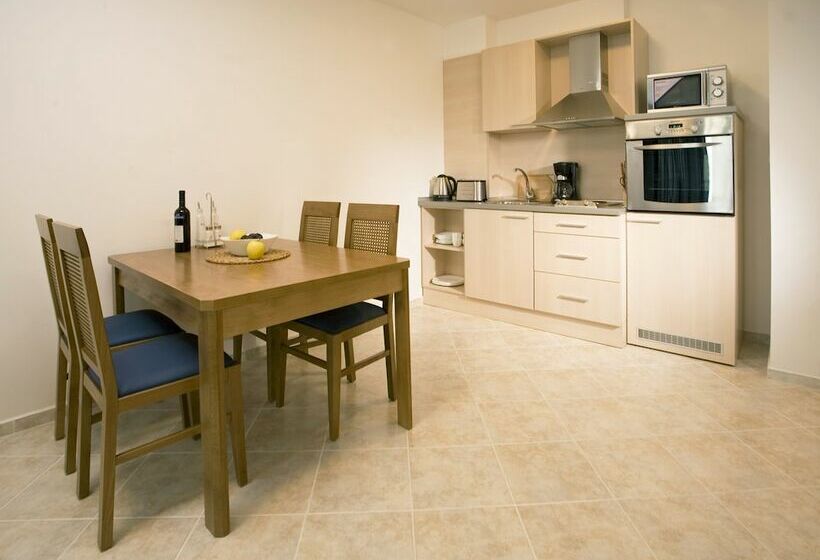 침실 2개 아파트, Sunset Complex