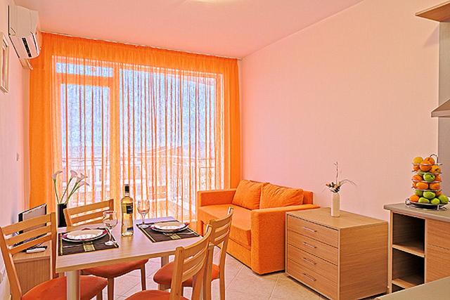 침실 1개 아파트, Sunset Complex