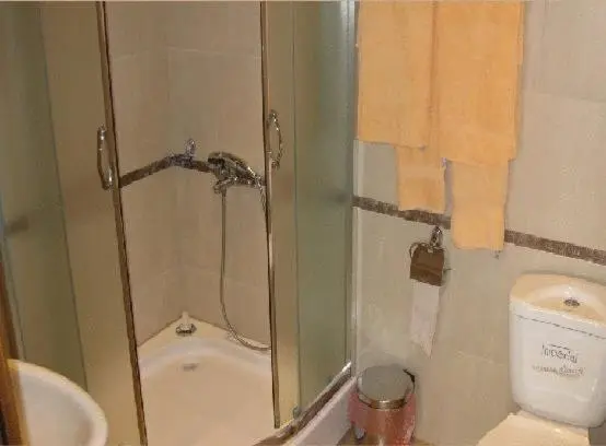 Suite, The Castle
