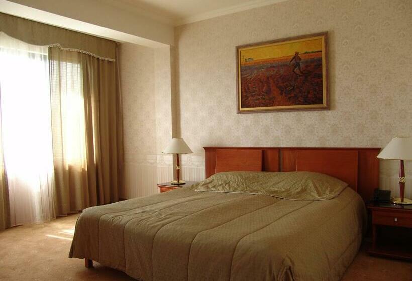 סוויטת ג'וניור, Zheleznik