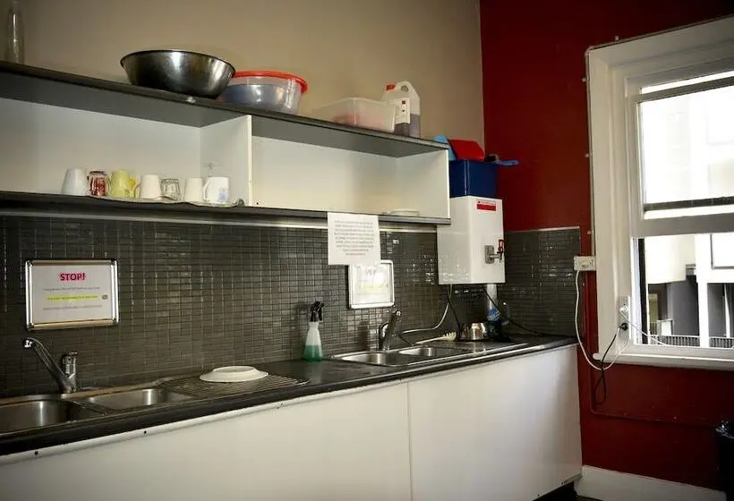 اتاق استاندارد با سرویس بهداشتی مشترک, Ritz For Backpackers