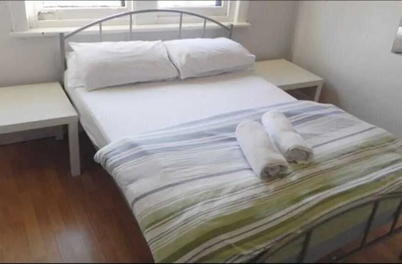 اتاق استاندارد با سرویس بهداشتی مشترک, Ritz For Backpackers