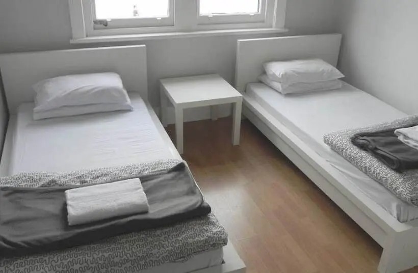 اتاق استاندارد با سرویس بهداشتی مشترک, Ritz For Backpackers