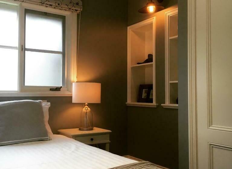 דירת חדר, Oak Tree Lodge