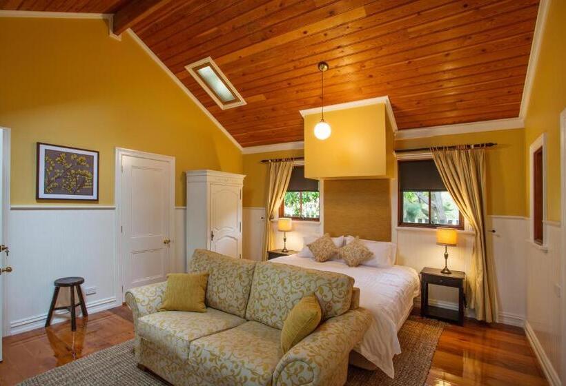 דירת חדר, Oak Tree Lodge