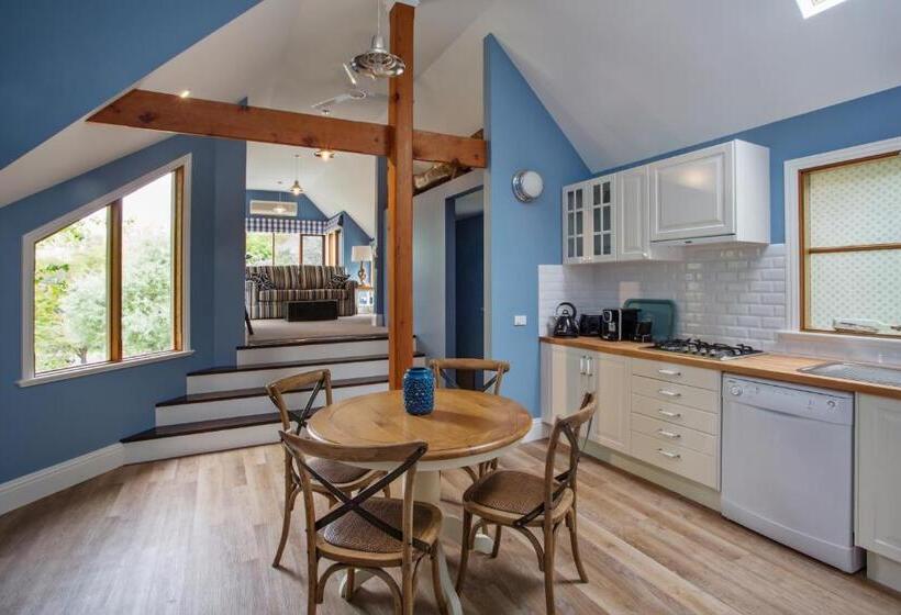 דירת חדר, Oak Tree Lodge