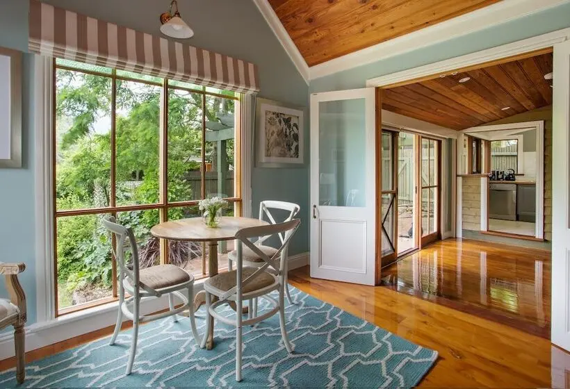 １ベッドルームハウス, Oak Tree Lodge
