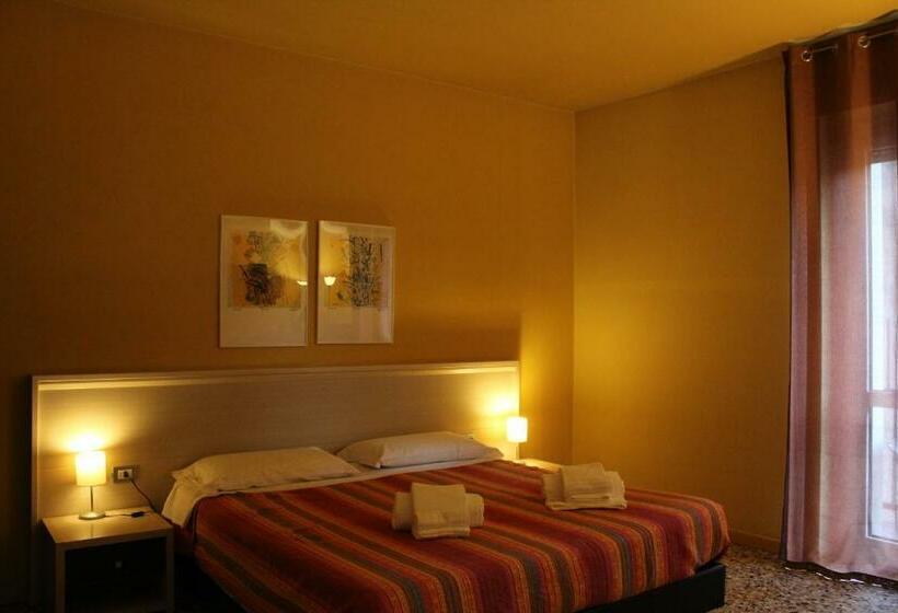 اتاق استاندارد با بالکن, Solosonno