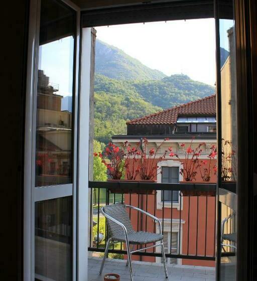 اتاق استاندارد با بالکن, Solosonno