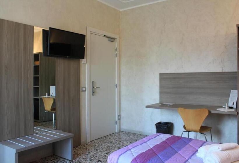 اتاق سوپریور با چشمانداز کوهستان, Solosonno