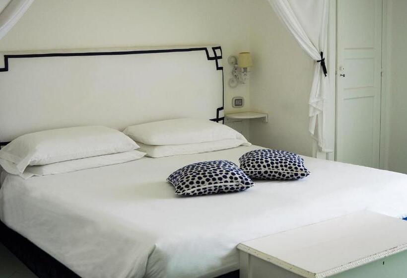 חדר סופריור עם טרסה, Villa Calypso