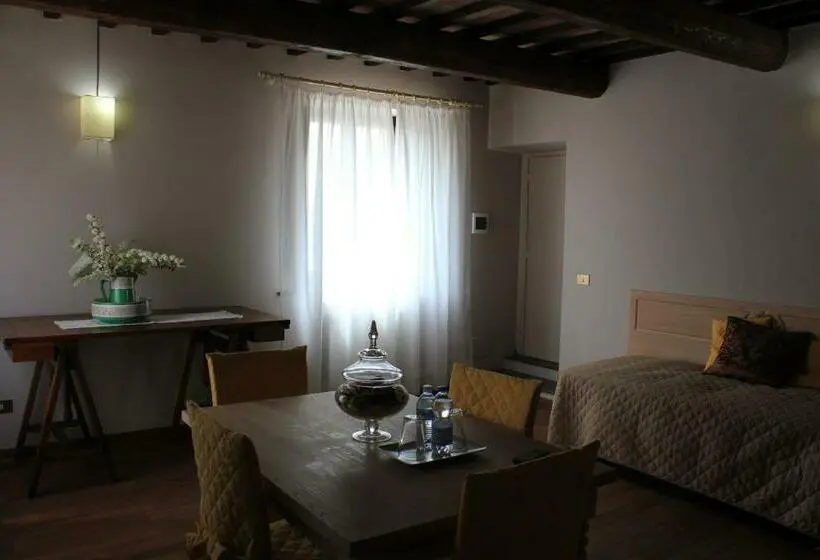 Standard Kolmen Hengen Huone, Villa Collio Relais